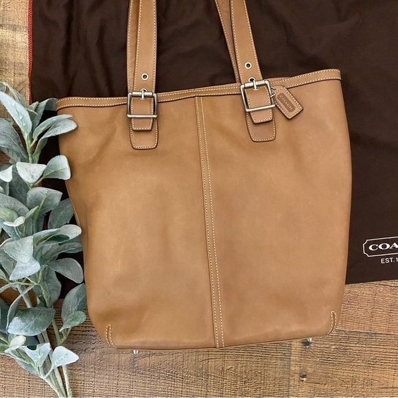 COACH Large Camel Leather Shoulder/Tote Bag - Picture 2 of 13